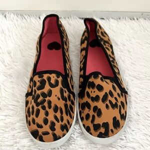 NWOT-Leopard Print Women's Slip-On Shoes